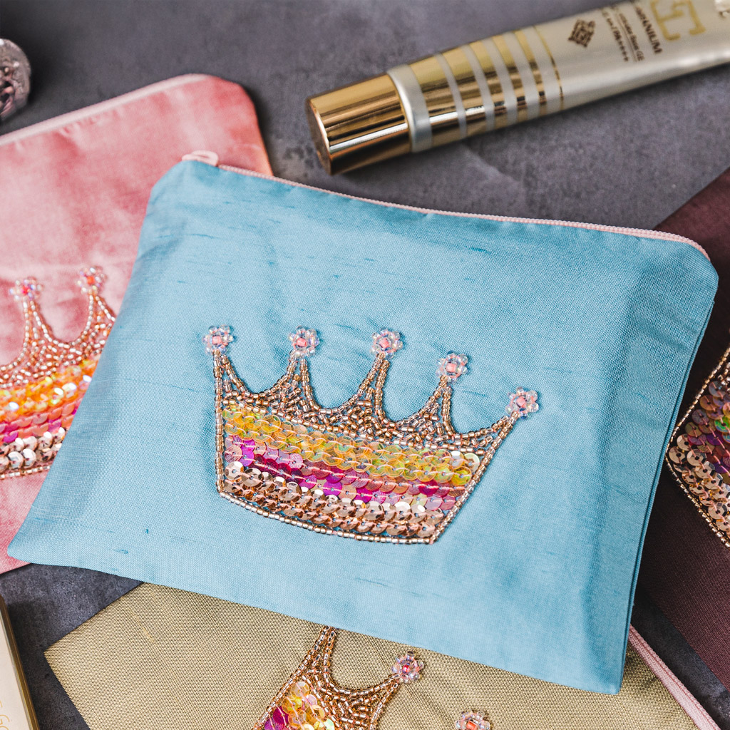 クラウンポーチ